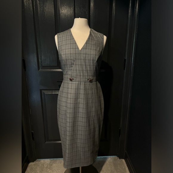 Ted Baker Gray Sleeveless V-Neck Sheath Midi Dress - Picture 1 of 4